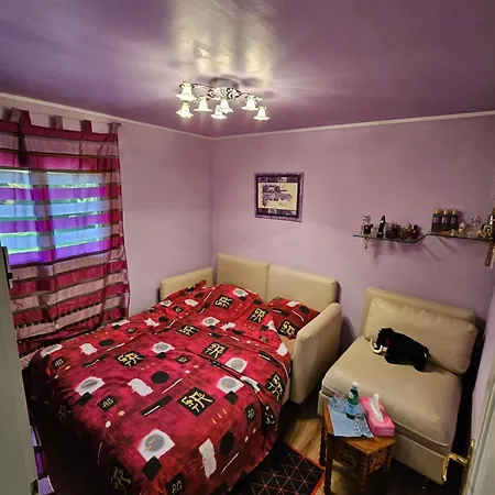 1 Petite Dans Maison Prive Vernayaz