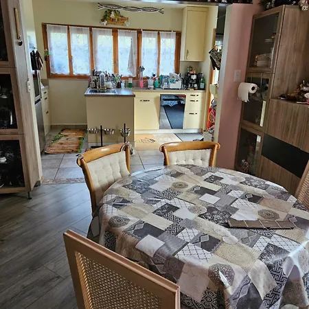 1 Petite Dans Maison Prive *